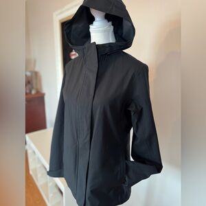 Uniqlo Waterproof Rain Jacket Size Small Ladies